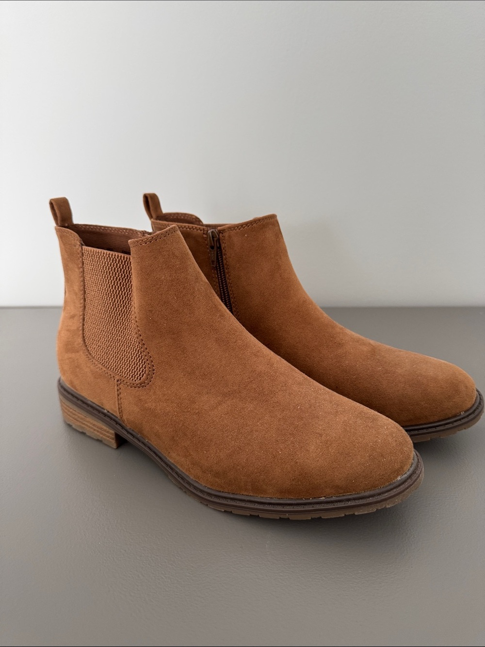 Chelsea Boot faux suede 9.5 New